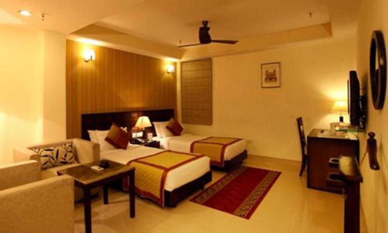 King Delhi Airport Hotel Új-Delhi Kültér fotó