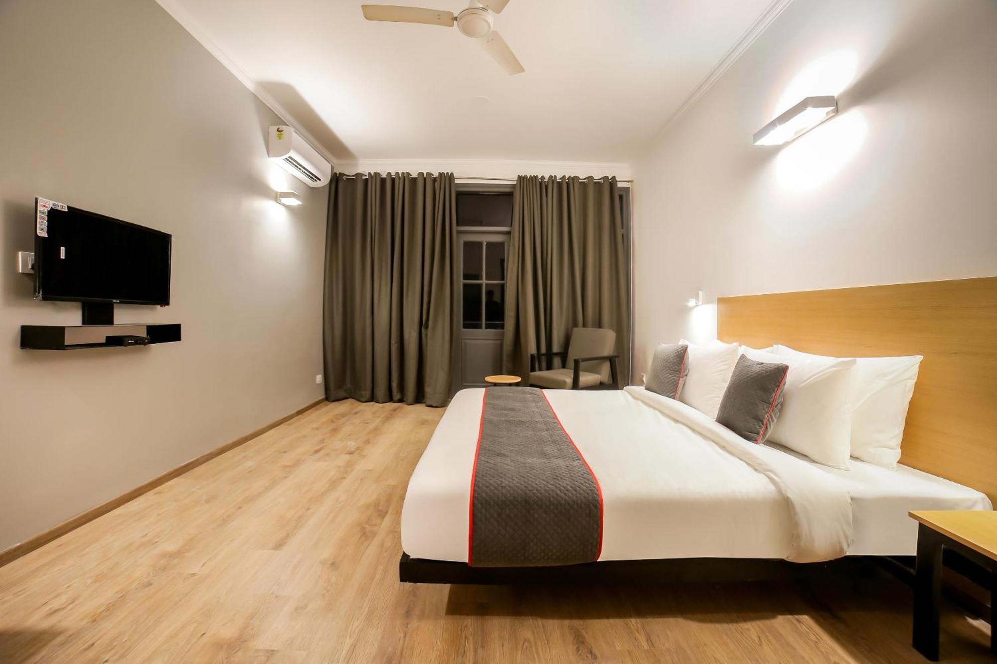 King Delhi Airport Hotel Új-Delhi Kültér fotó